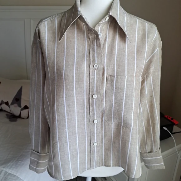 Banana Republic The Boxy Cropped Linen Shirt Skimmer Blouse Size S Tan Beige EUC - Picture 3 of 9